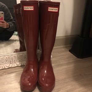 Burgundy tall hunter boots